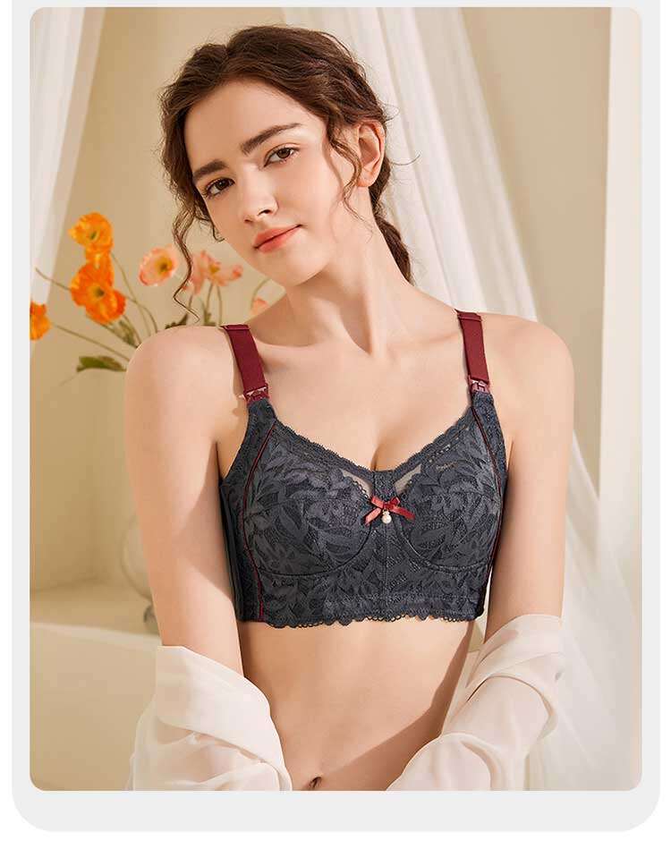授乳ブラ モデル試着